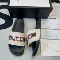 G*cci Slide