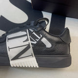 V*lentino Calfskin