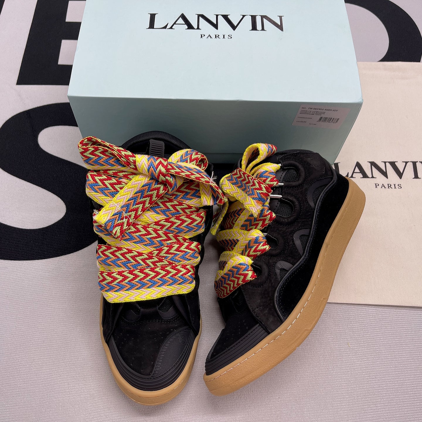Lanv*n Curb