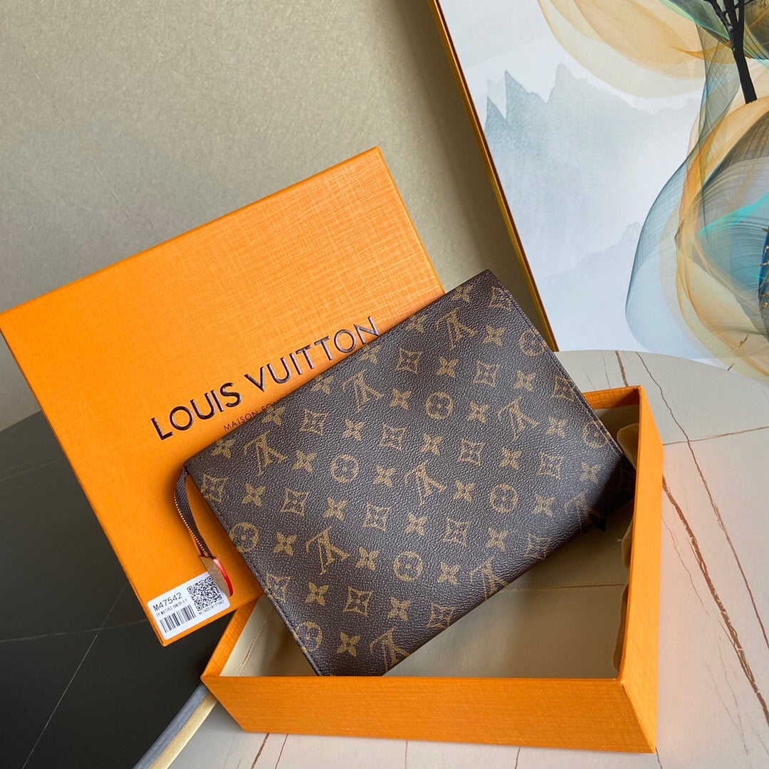 L&*V Pochette (27*21*3)