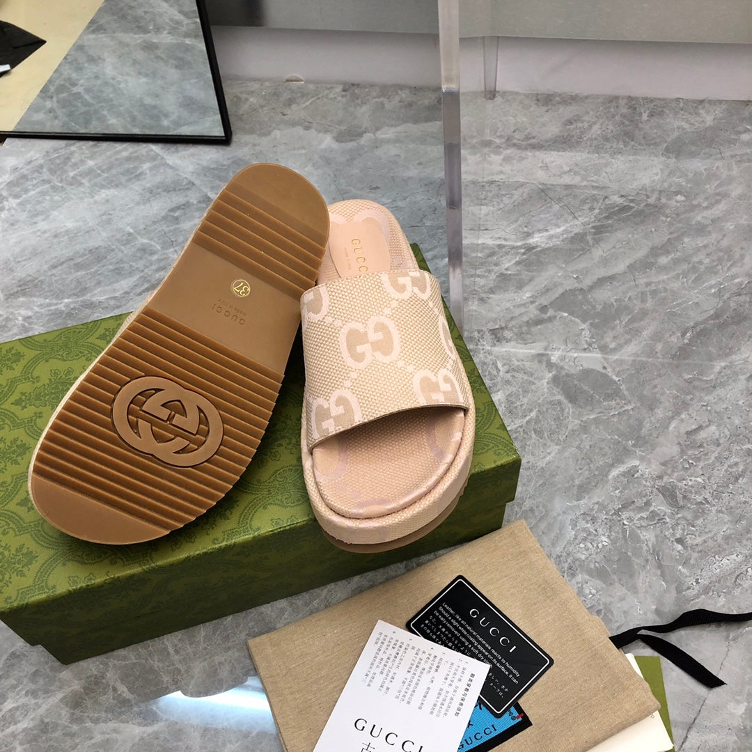 G*cci Sendals
