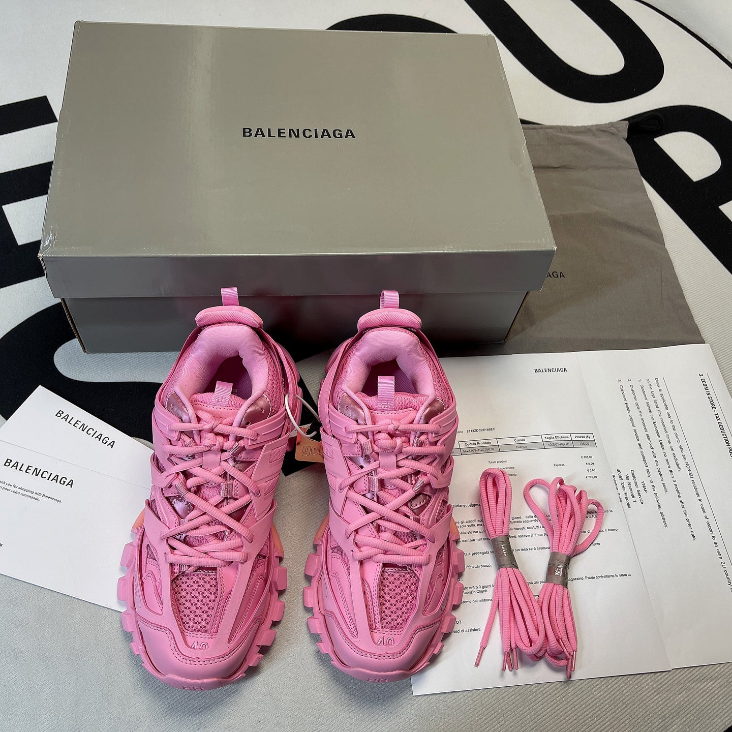Balenc*aga Track