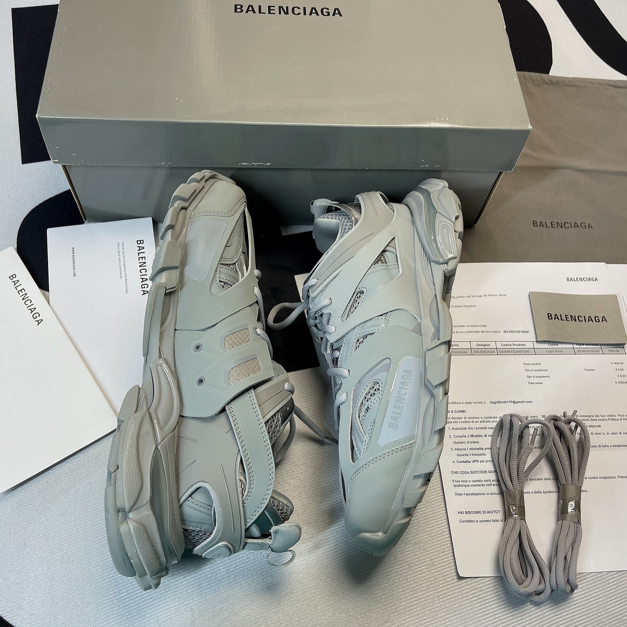 Balenc*aga Track
