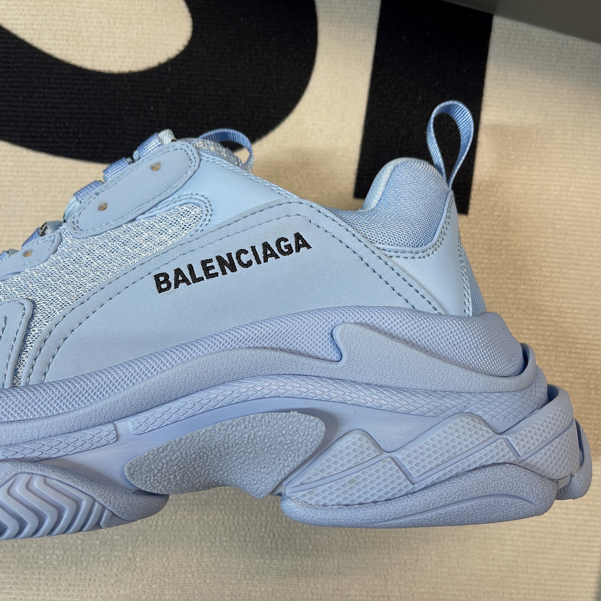 Balenc*aga Triple S