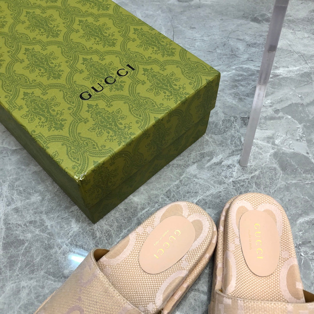 G*cci Sendals